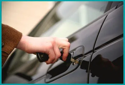 Top Locksmith Services Grosse Pointe, MI 313-681-5837 - 12-unlock-car